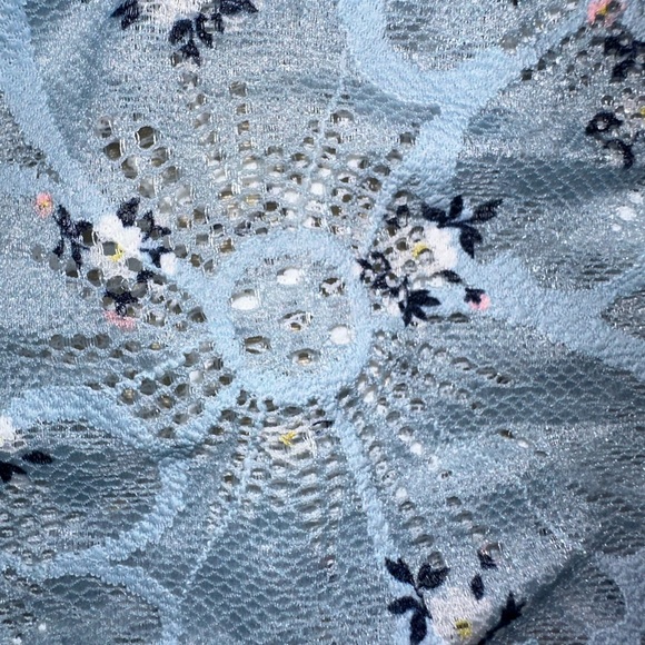 A blue floral bralette with padding - Picture 3 of 5